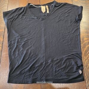 Indygena Women's Black V-Neck T-Shirt Size XS